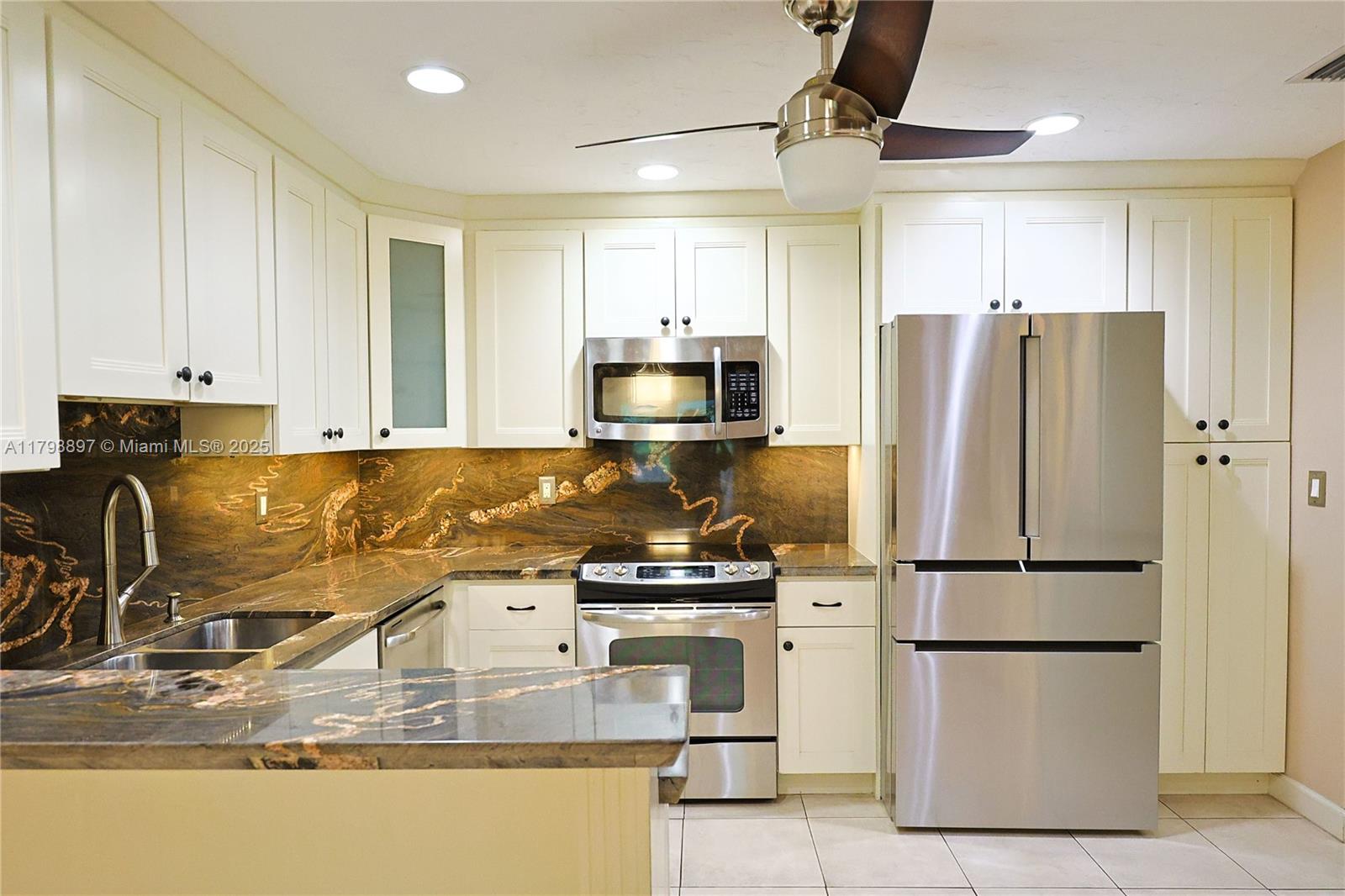 KENDALE SEC 4 - Residential