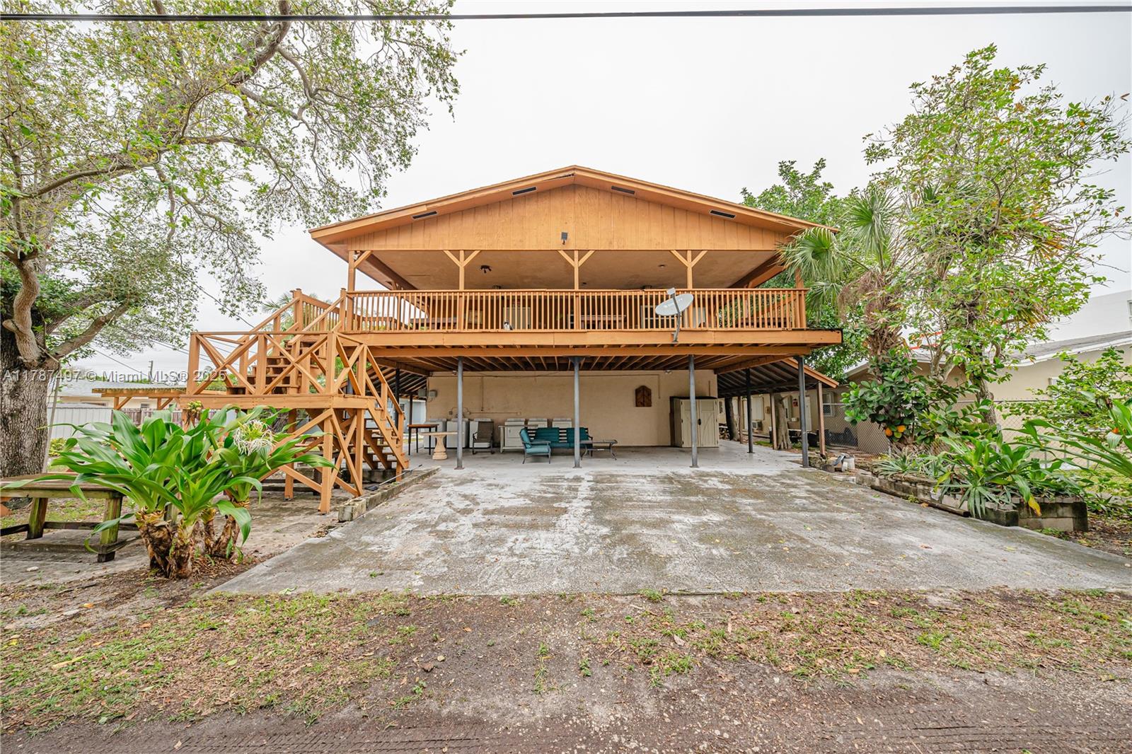 LAUDERDALE - Residential