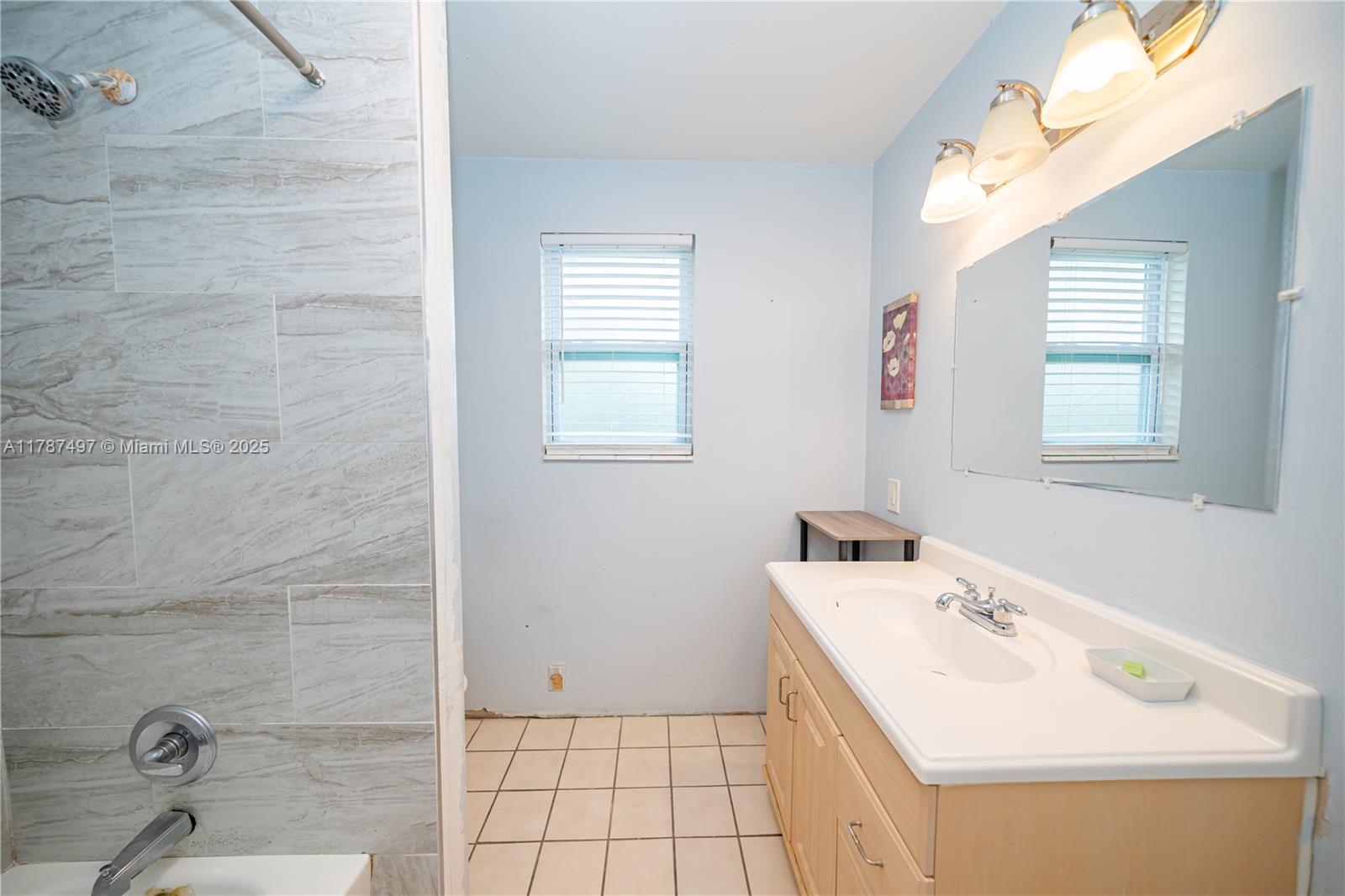 LAUDERDALE - Residential