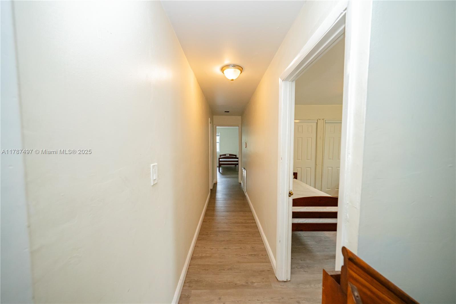 LAUDERDALE - Residential