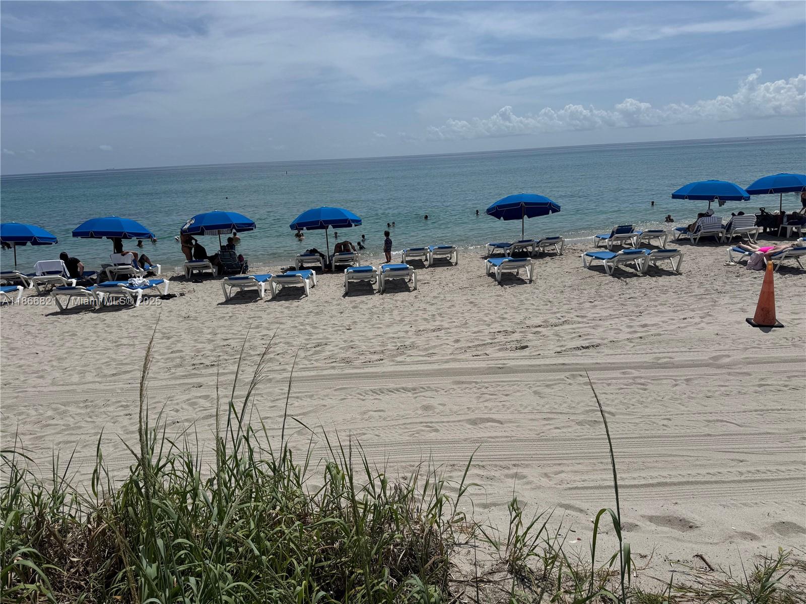 THE AVENTURA BEACH CLUB C - Residential