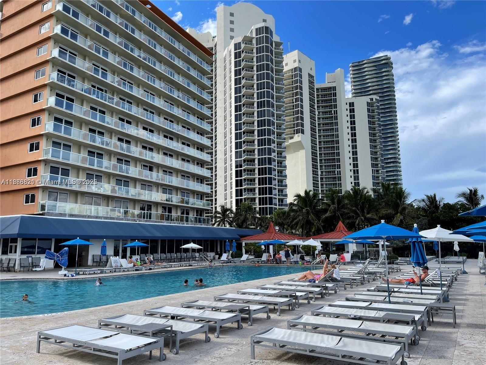 THE AVENTURA BEACH CLUB C - Residential