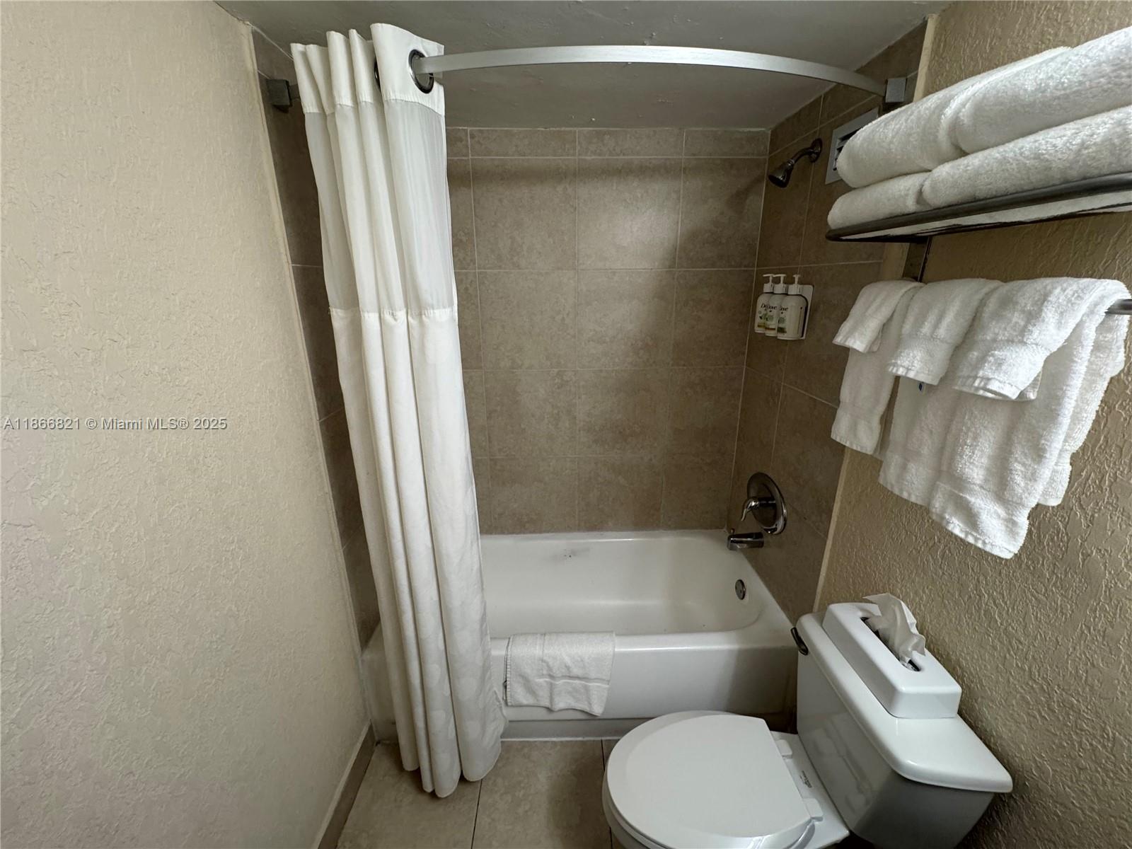 THE AVENTURA BEACH CLUB C - Residential