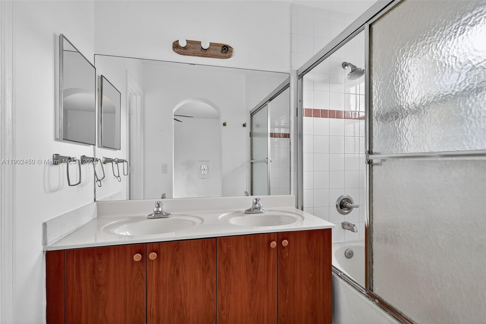 MELROSE POINT CONDO - Residential