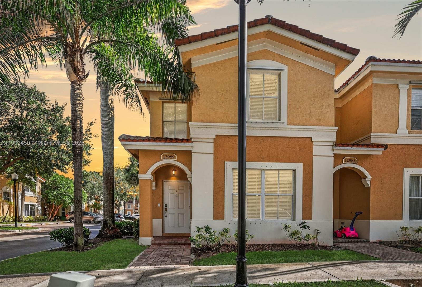 MELROSE POINT CONDO - Residential