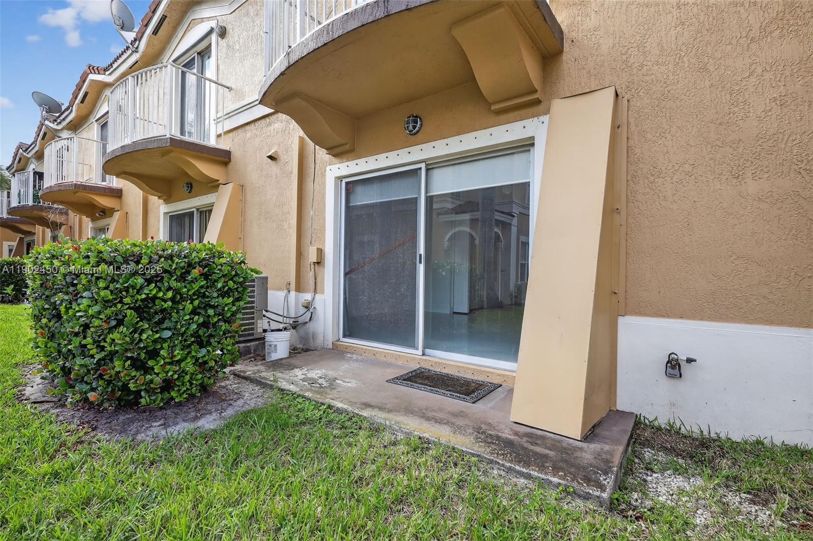 MELROSE POINT CONDO - Residential