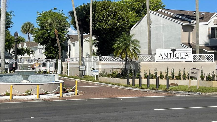 1bed/1bath condo in Antigua condo a gated community in Miami Lakes. Close to palmetto expressway. Tenant paying $1,850 a month, tenant is month to month.