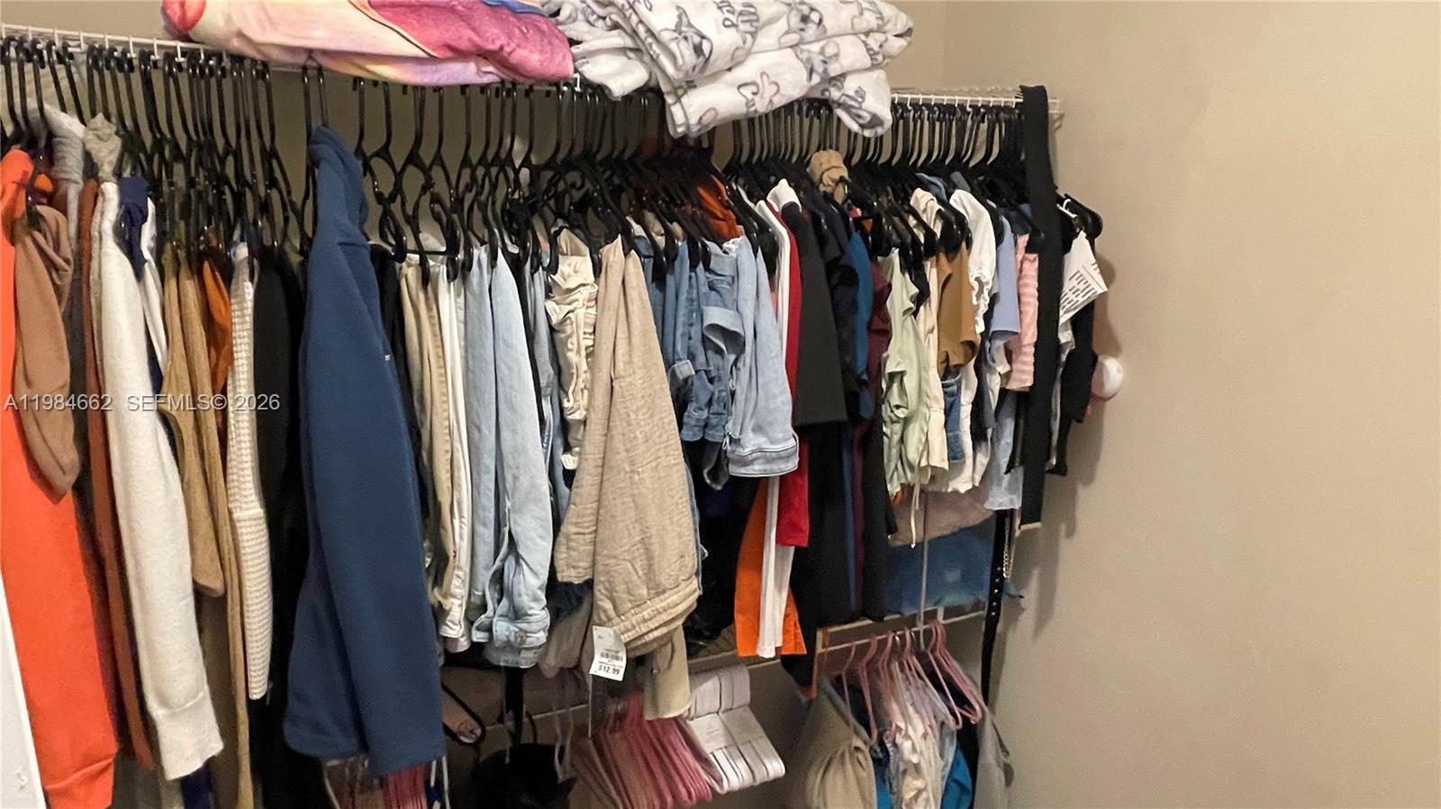 ANTIGUA AT CNTRY CLUBOF M - Residential