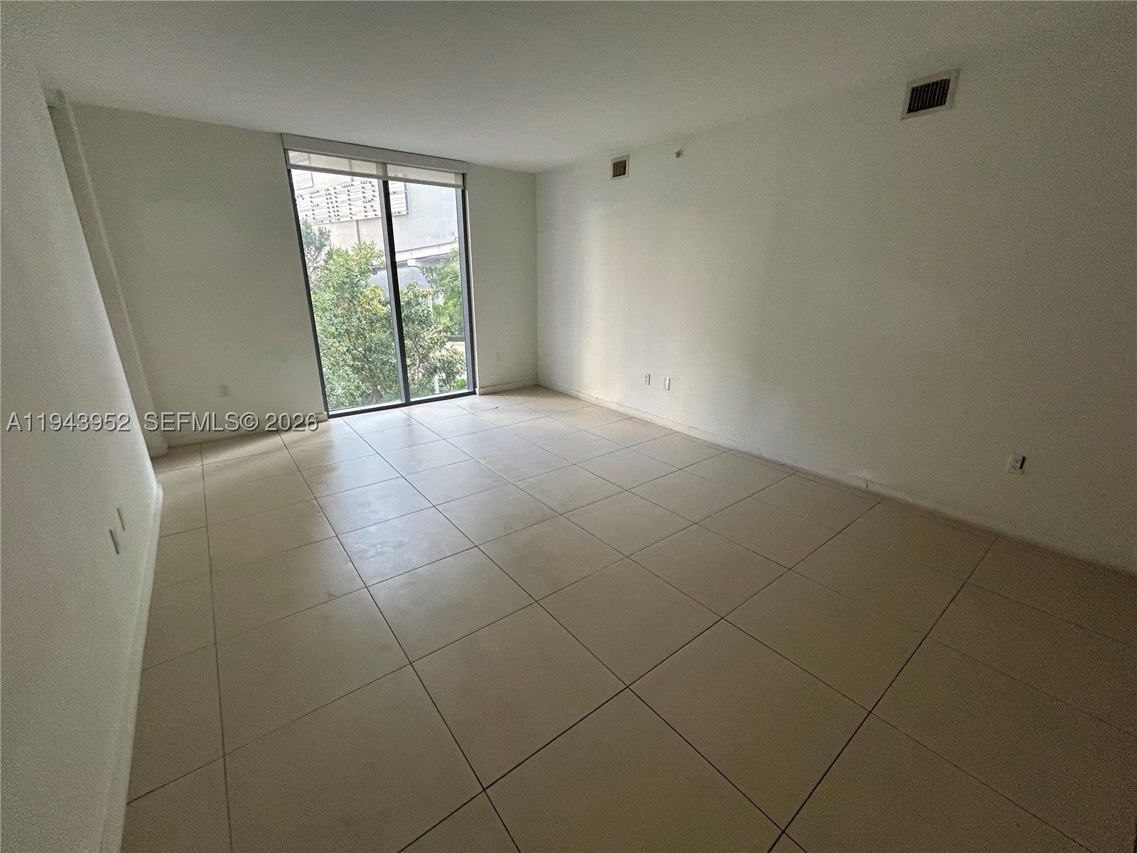 31 SE 6th St 407