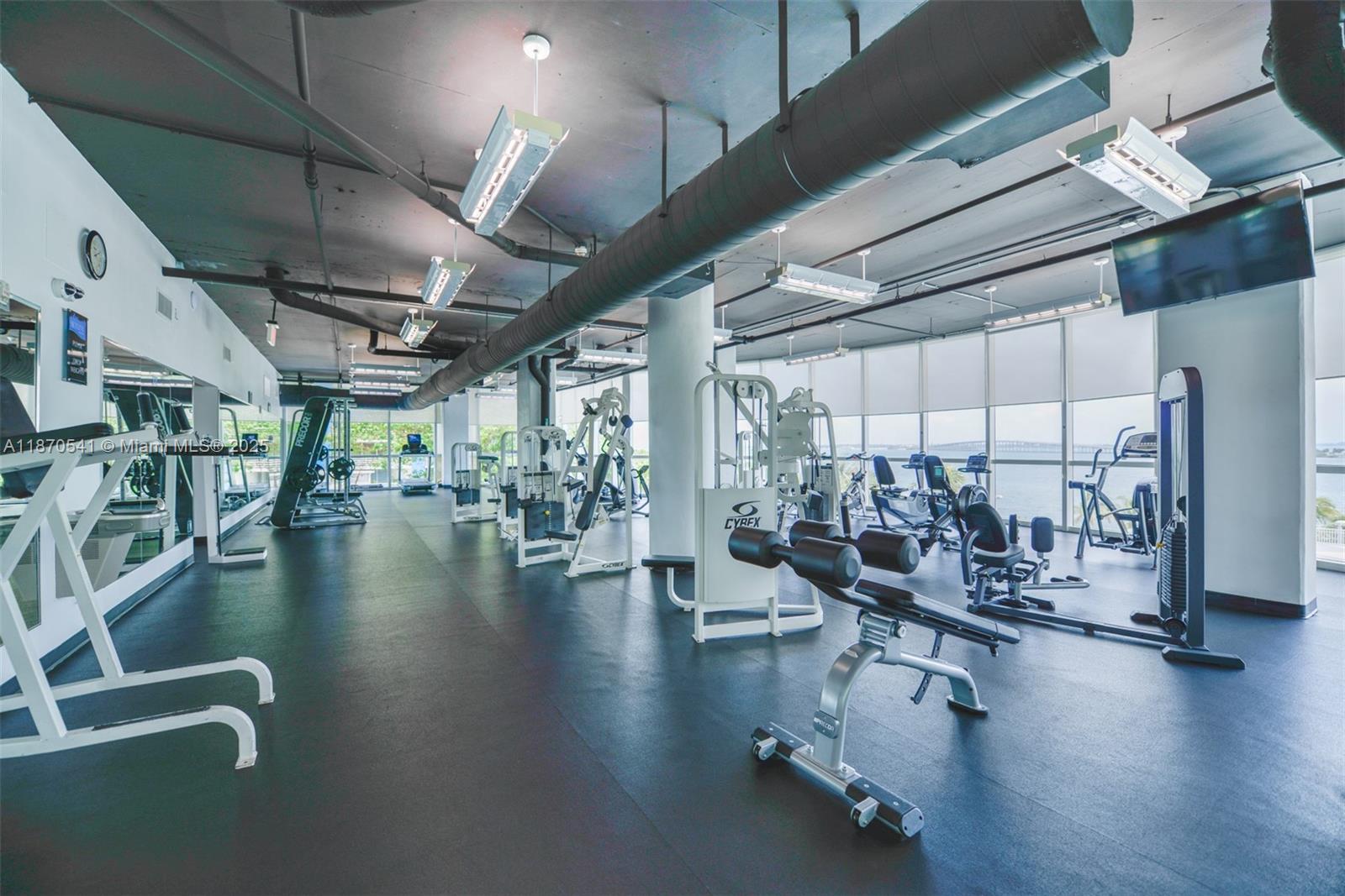 SKYLINE ON BRICKELL CONDO - Residential