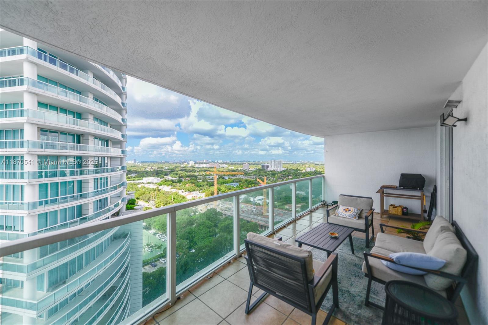 SKYLINE ON BRICKELL CONDO - Residential