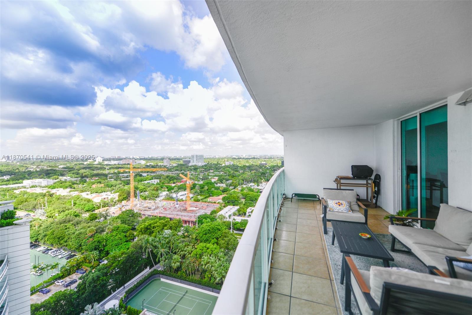 SKYLINE ON BRICKELL CONDO - Residential