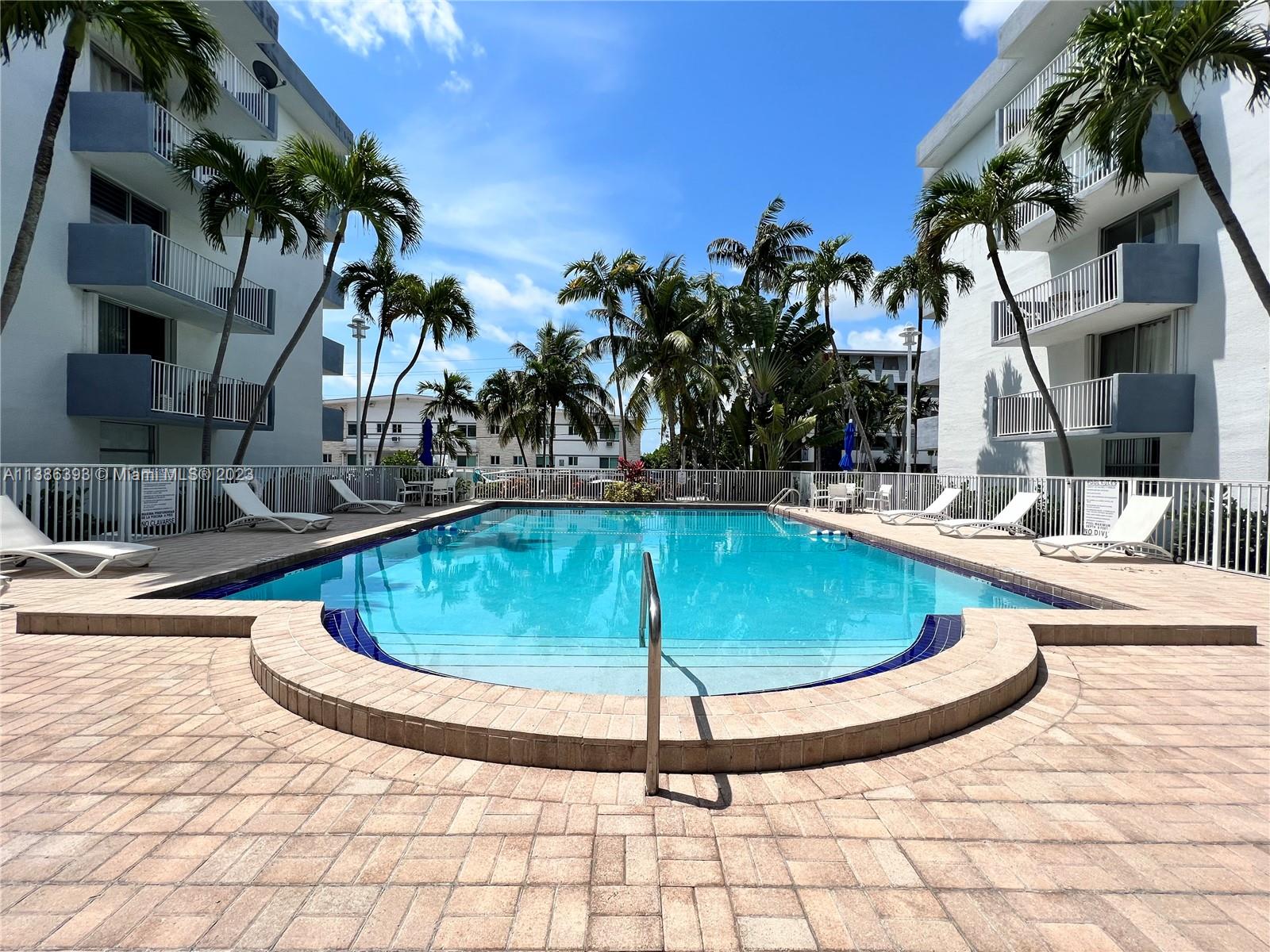 2 Beds - 2 Bathrooms -Two balconies, steam steel appliances. Few minutes to the beach. Building has a pool, recreational area, bike storage, freshly painted, Gym GARDEN STYLE 5 STORY BUILDING.