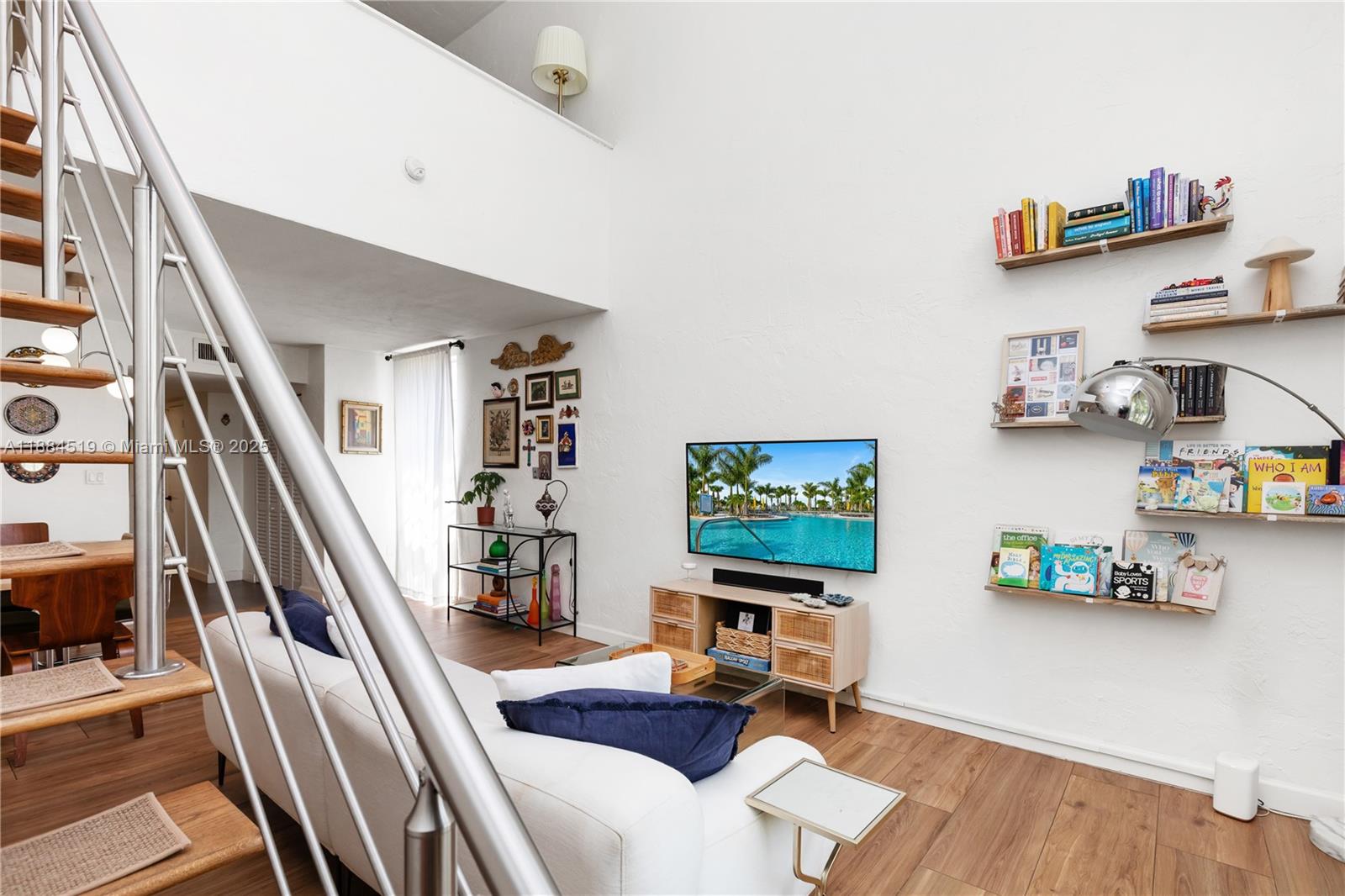 DADELAND GROVE CONDO - Residential