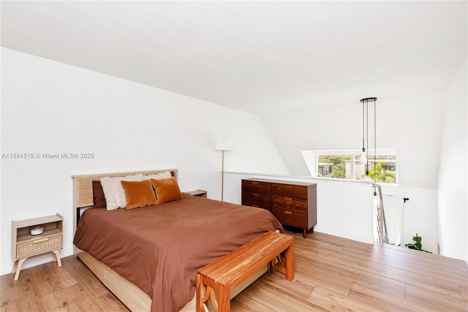 DADELAND GROVE CONDO - Residential