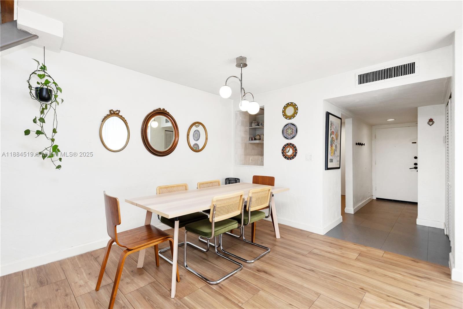 DADELAND GROVE CONDO - Residential