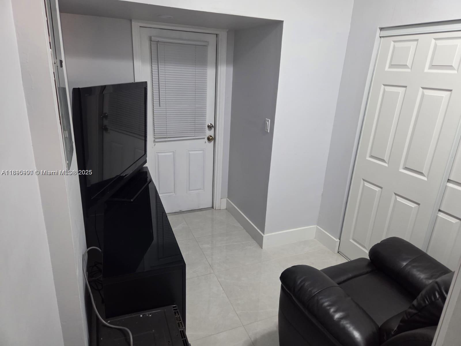 FOREST LAKES GARDENS SEC - Residential Lease