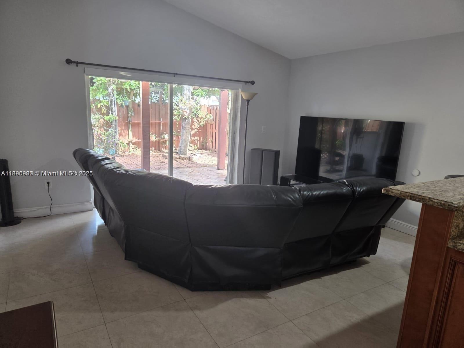 FOREST LAKES GARDENS SEC - Residential Lease