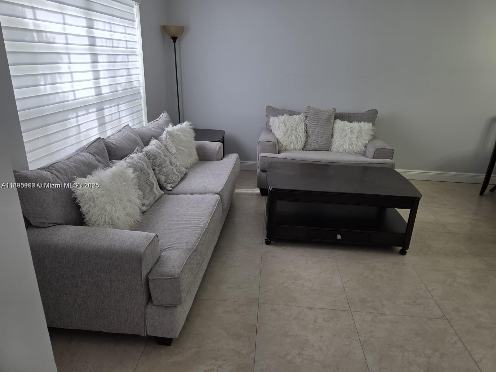 FOREST LAKES GARDENS SEC - Residential Lease