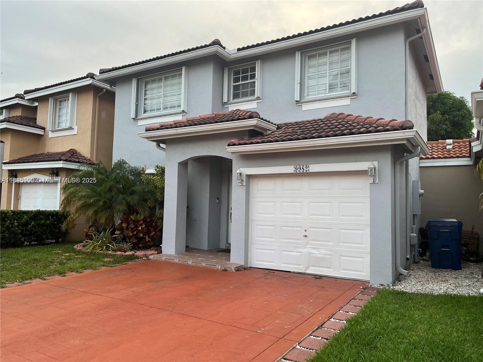 FOREST LAKES GARDENS SEC - Residential Lease