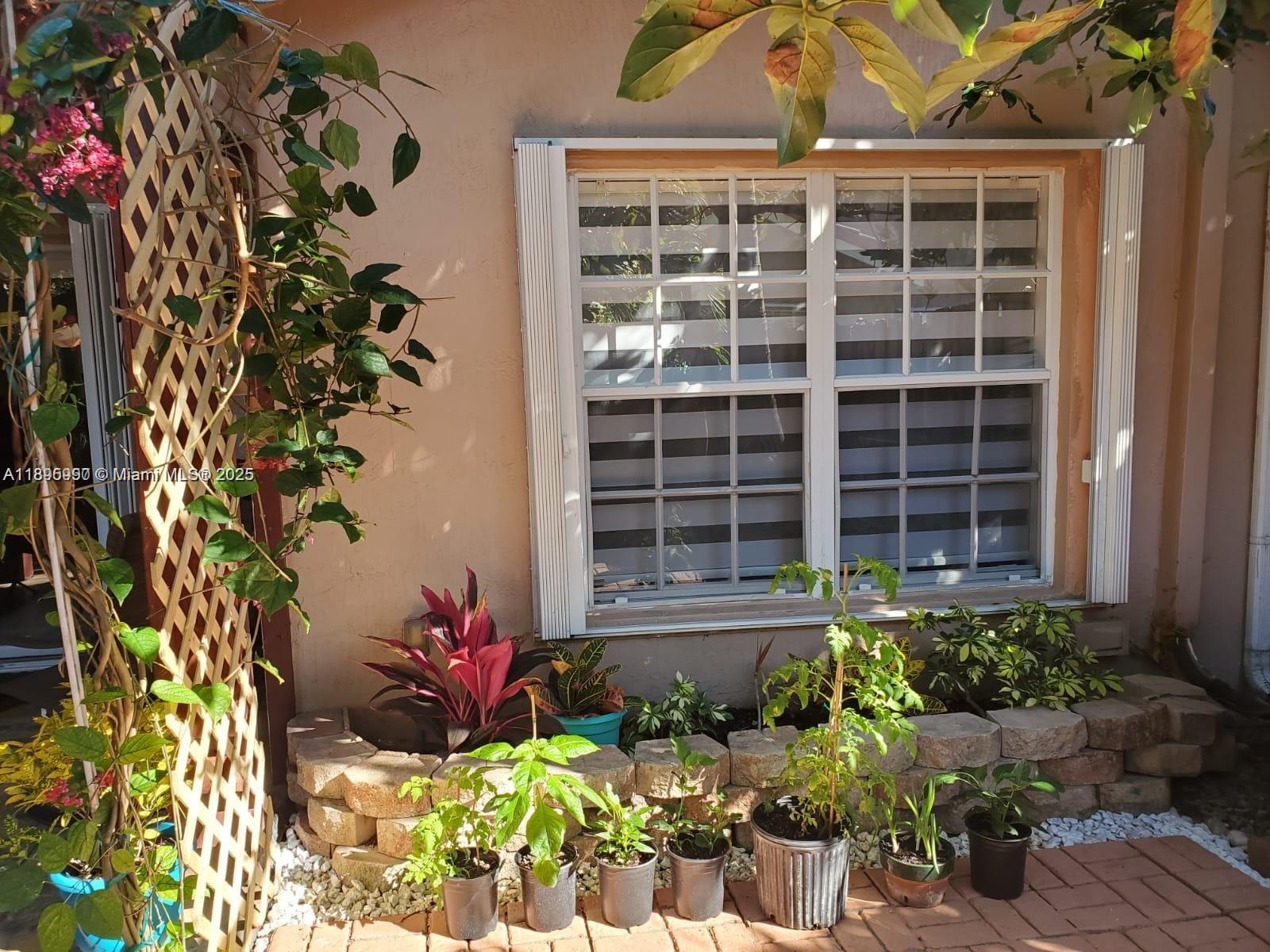 FOREST LAKES GARDENS SEC - Residential Lease