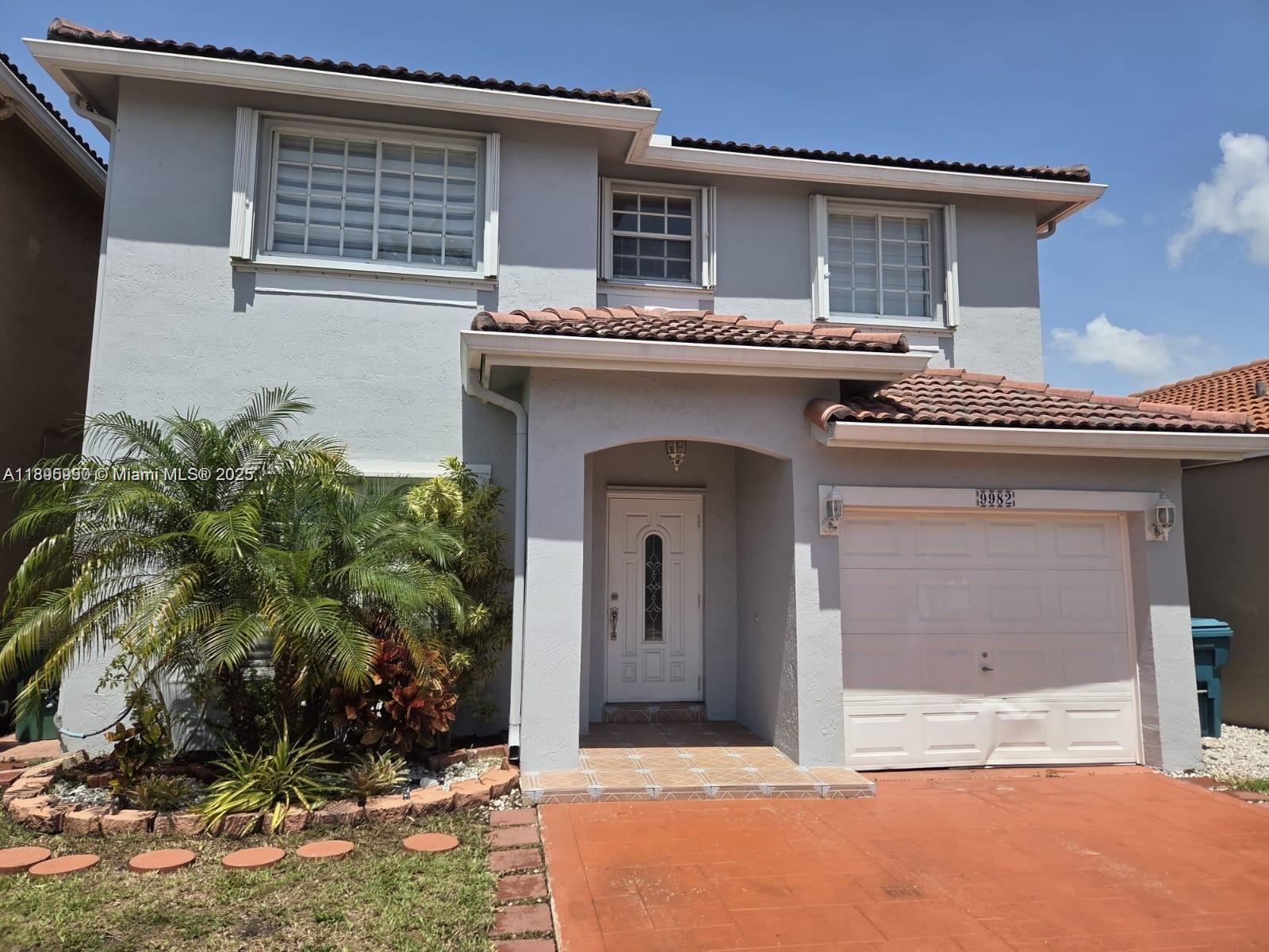 FOREST LAKES GARDENS SEC - Residential Lease