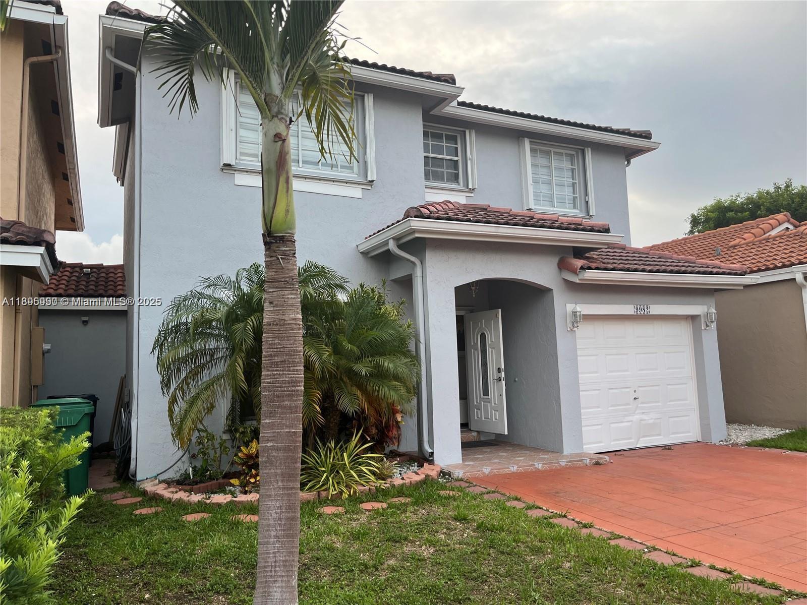 FOREST LAKES GARDENS SEC - Residential Lease