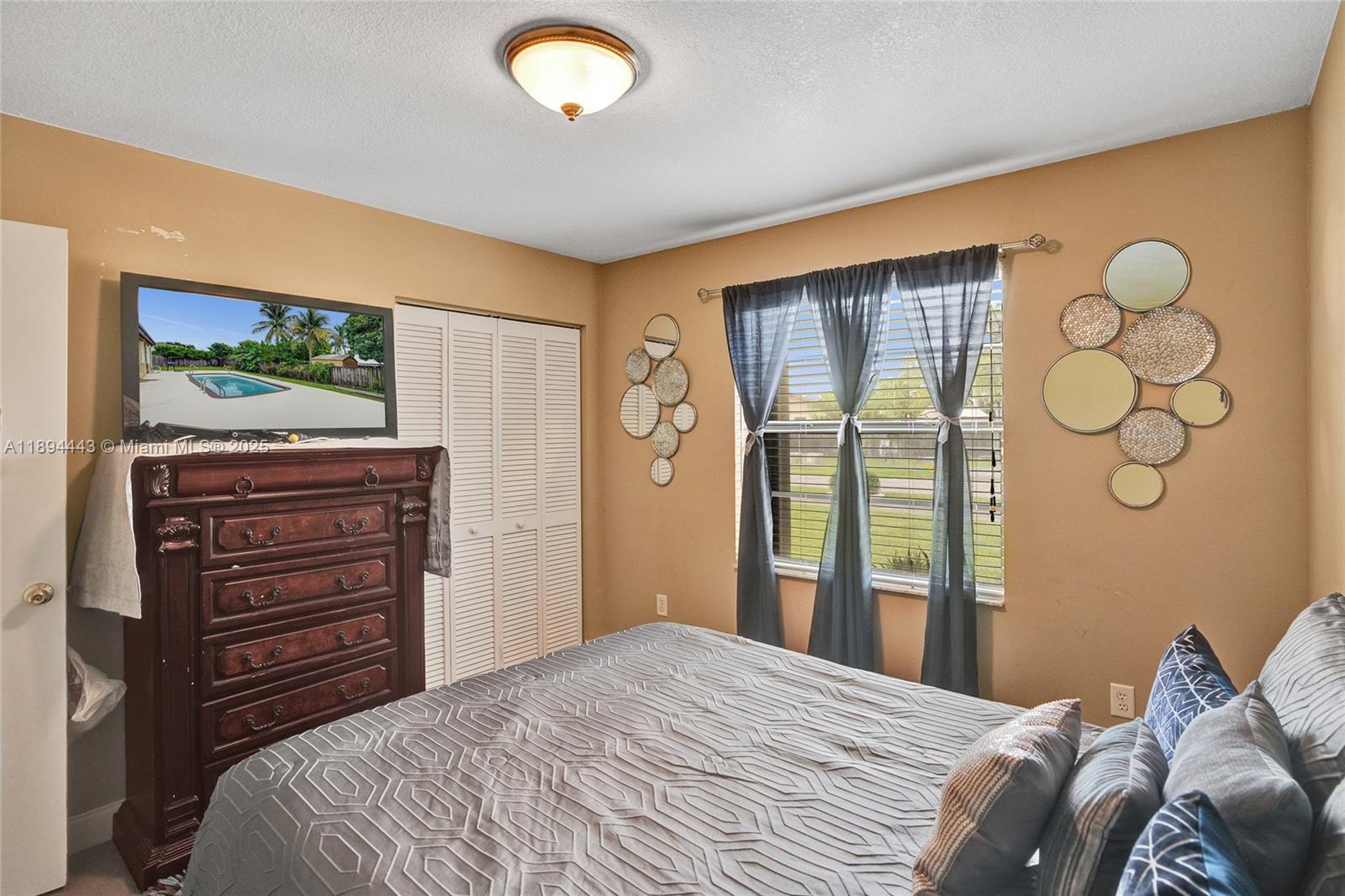 REDLANDS EDGE - Residential