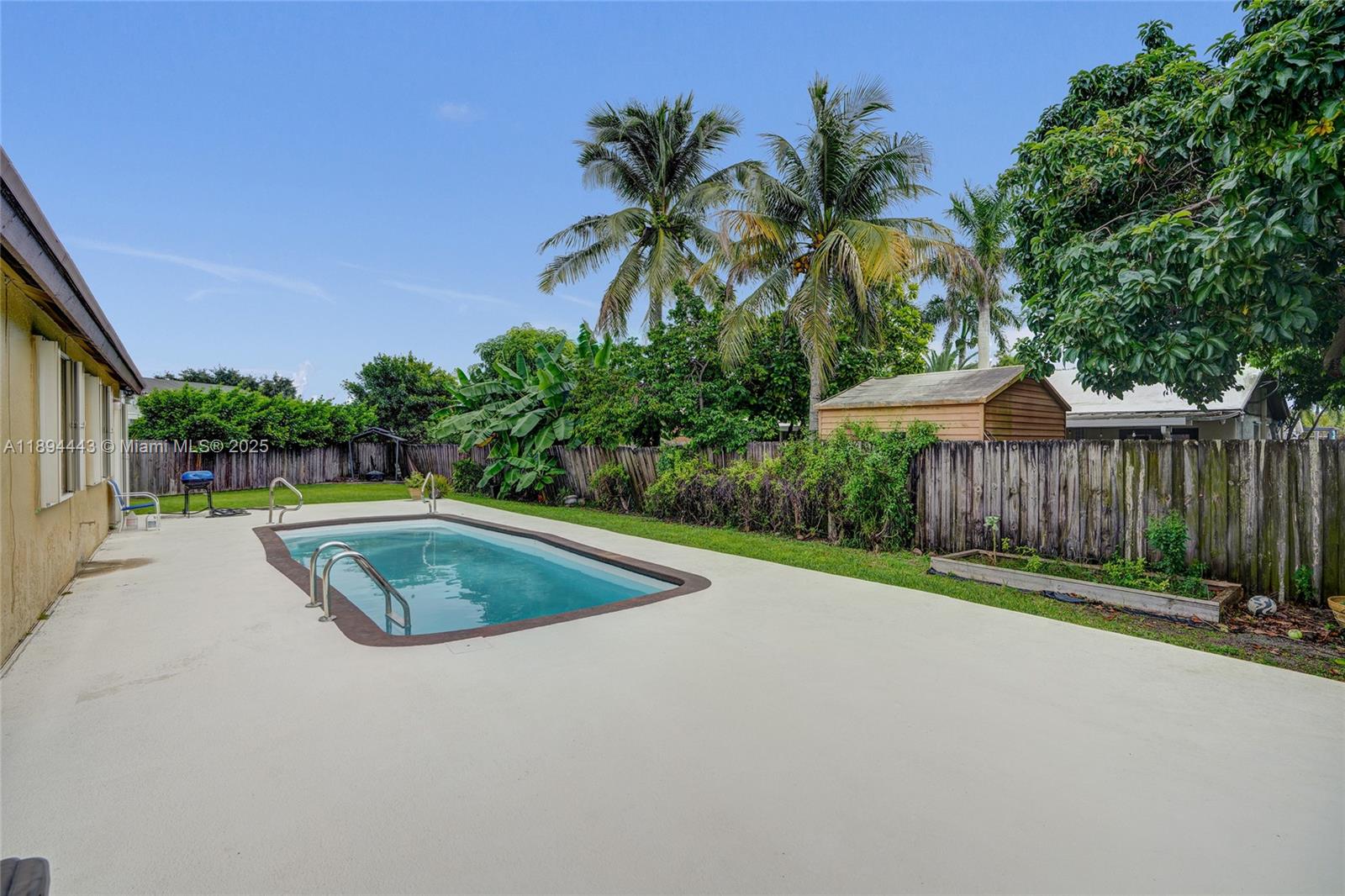 REDLANDS EDGE - Residential