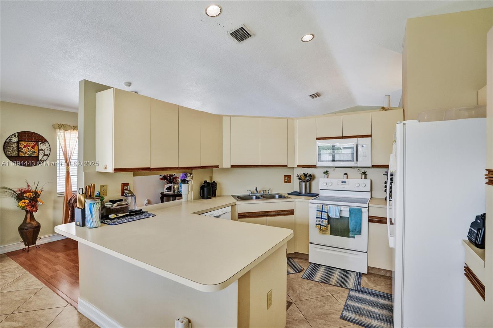 REDLANDS EDGE - Residential