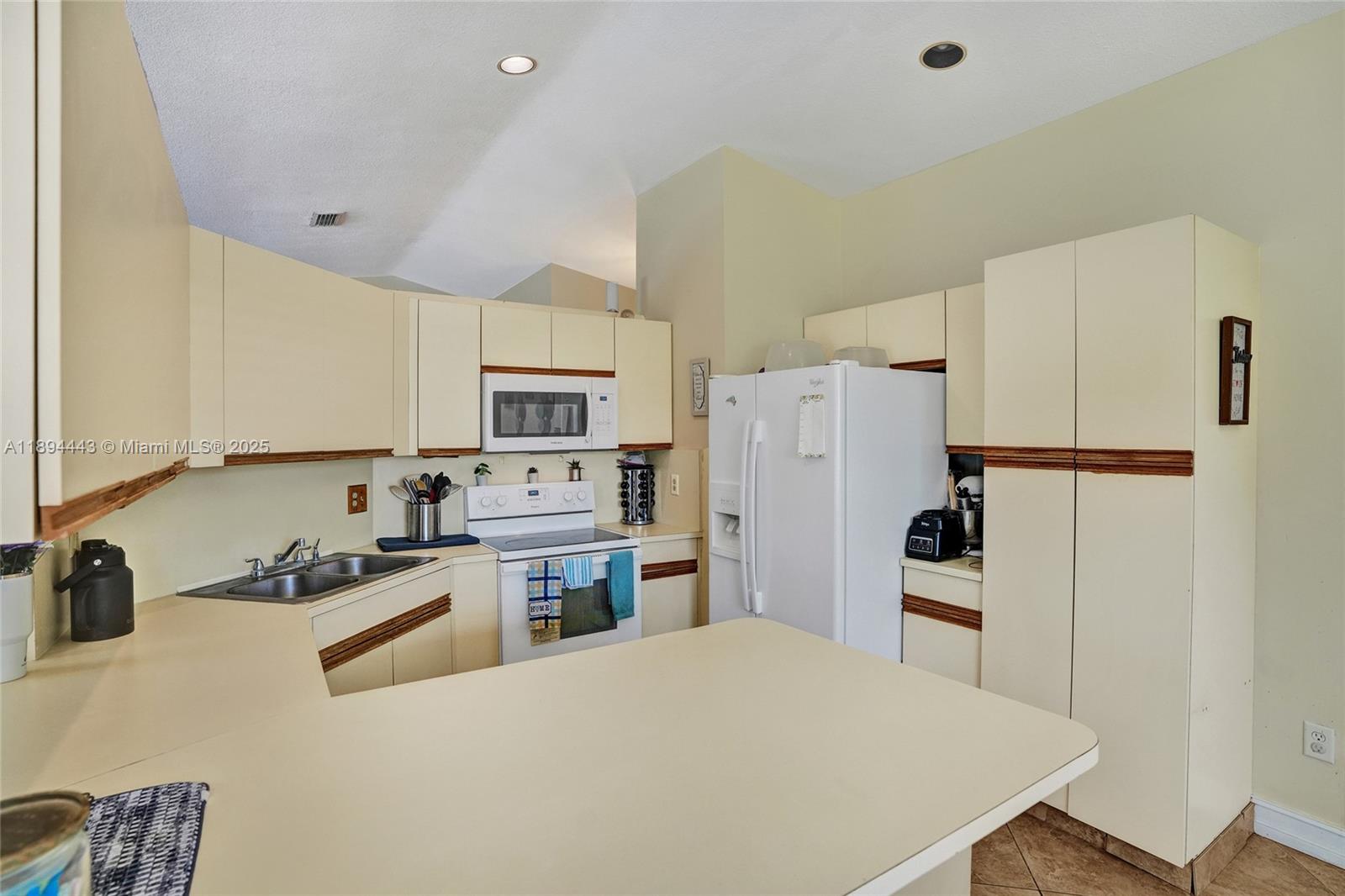 REDLANDS EDGE - Residential