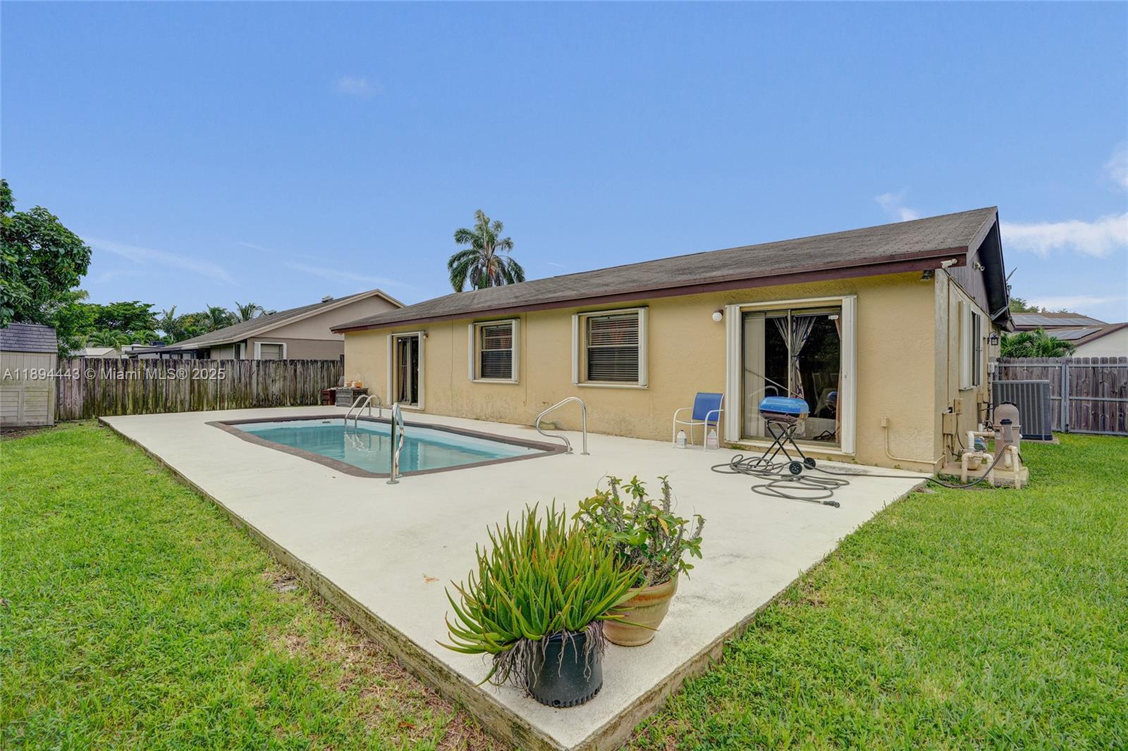 REDLANDS EDGE - Residential