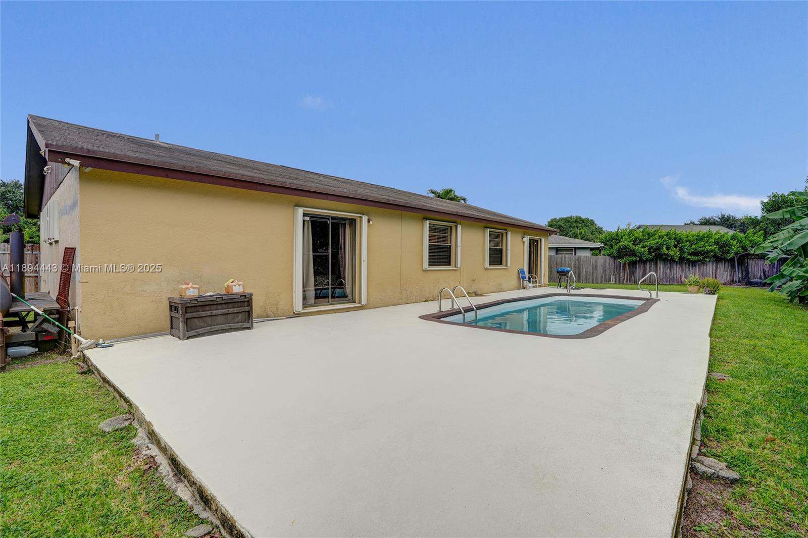 REDLANDS EDGE - Residential