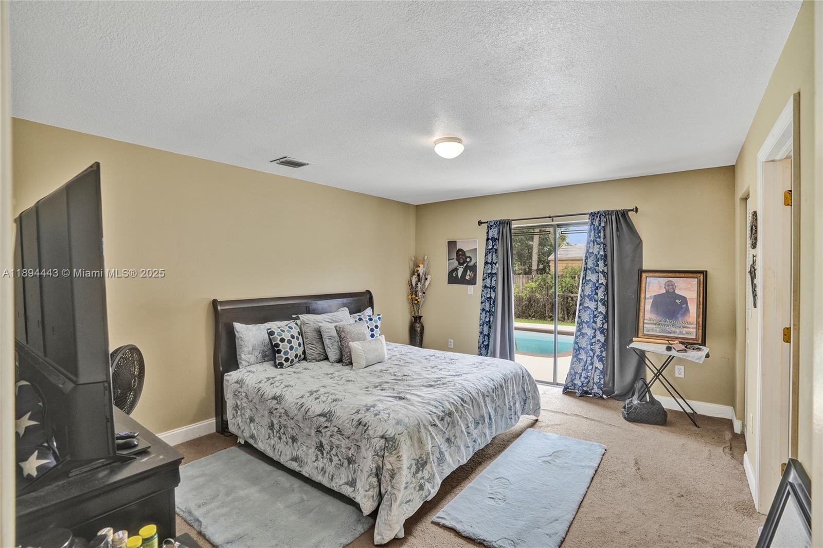 REDLANDS EDGE - Residential