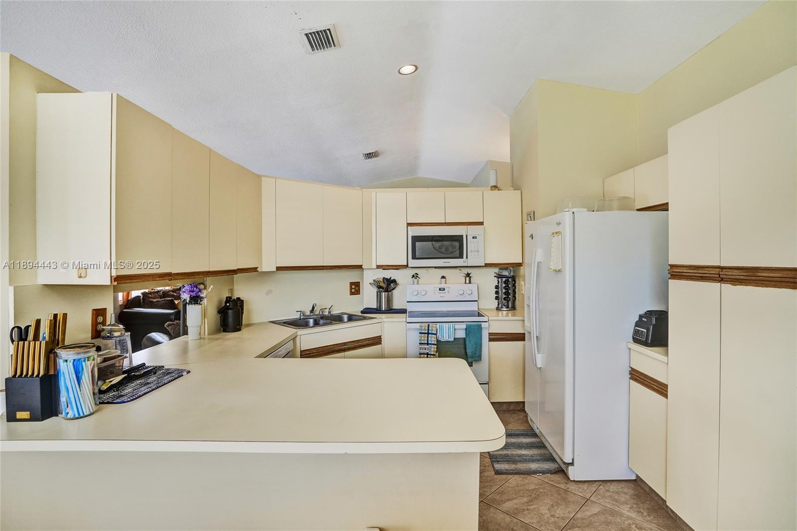 REDLANDS EDGE - Residential