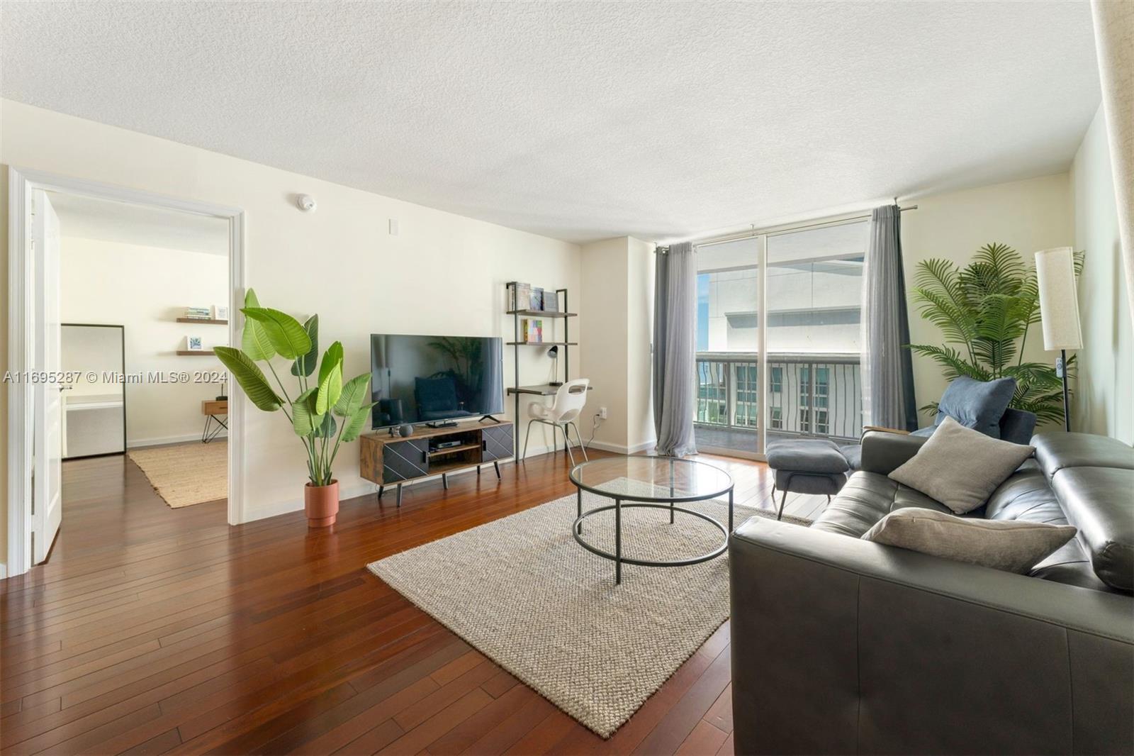 1200 Brickell Bay Dr 2707