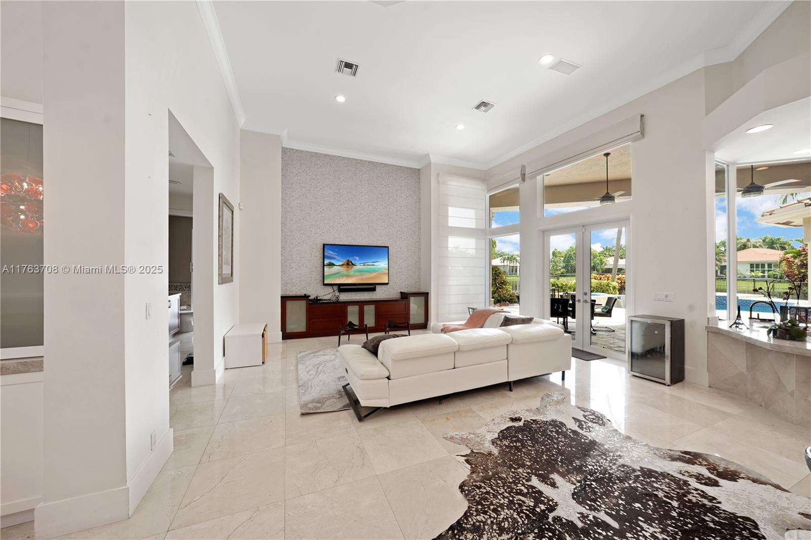 SECTOR 7 - - Residential Lease