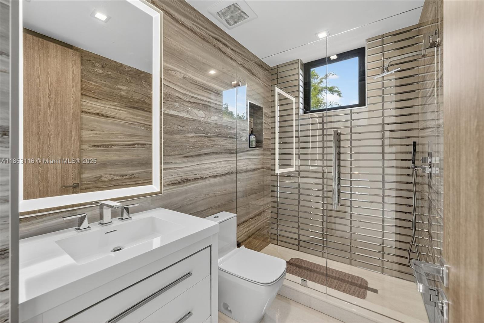 Las Olas Isles - Residential