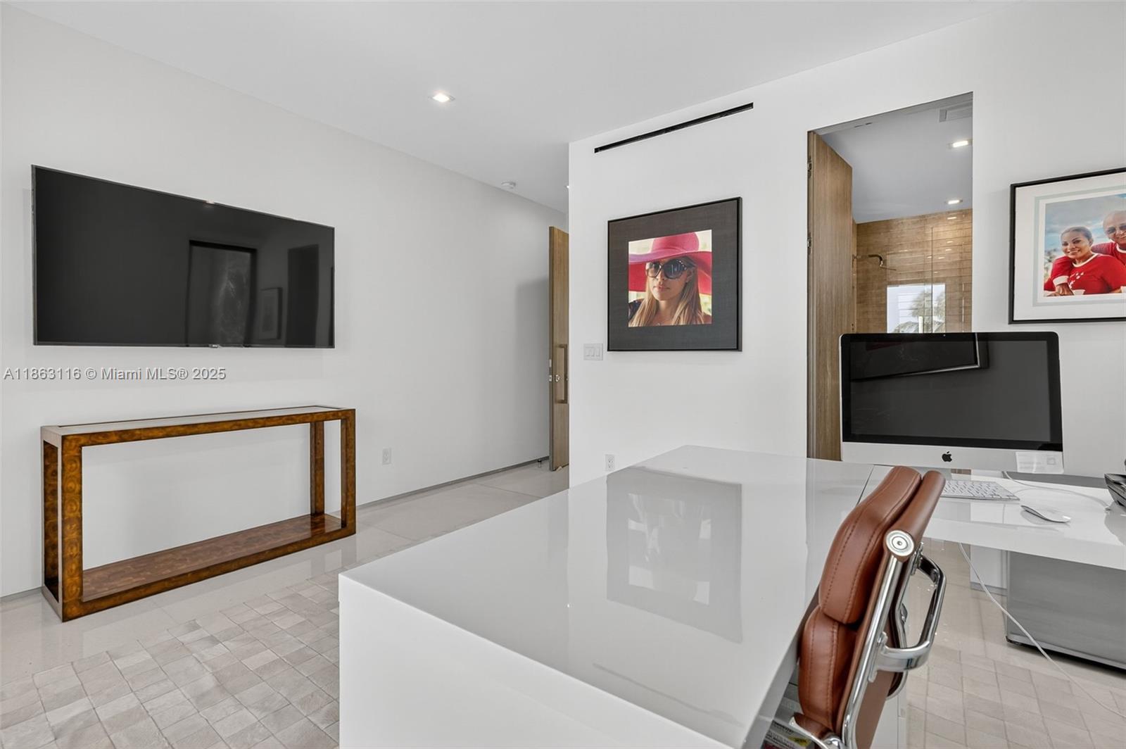 Las Olas Isles - Residential