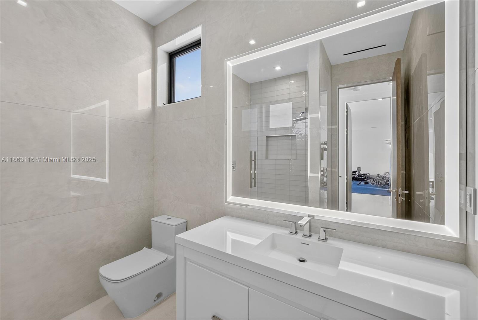 Las Olas Isles - Residential