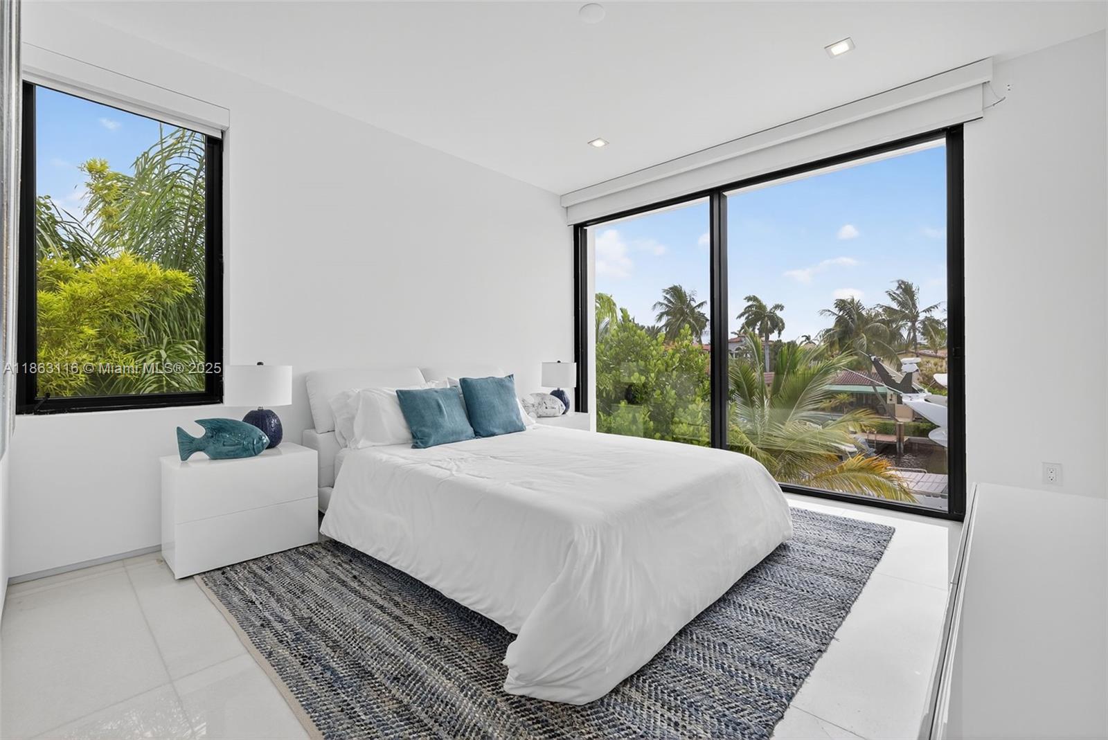 Las Olas Isles - Residential
