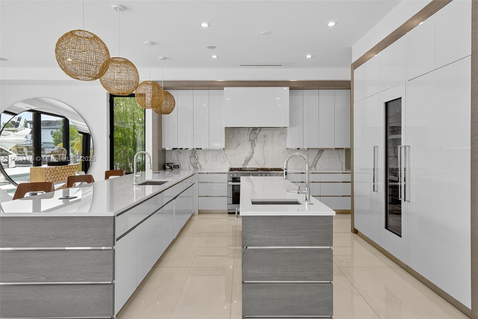 Las Olas Isles - Residential