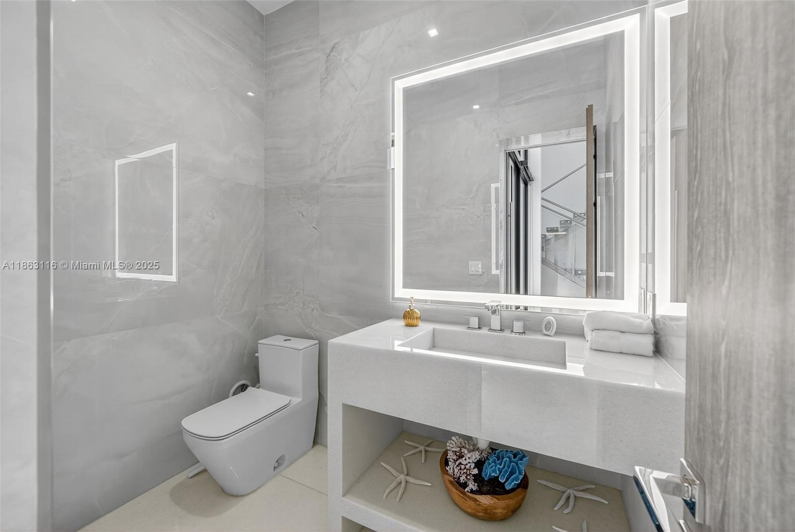 Las Olas Isles - Residential