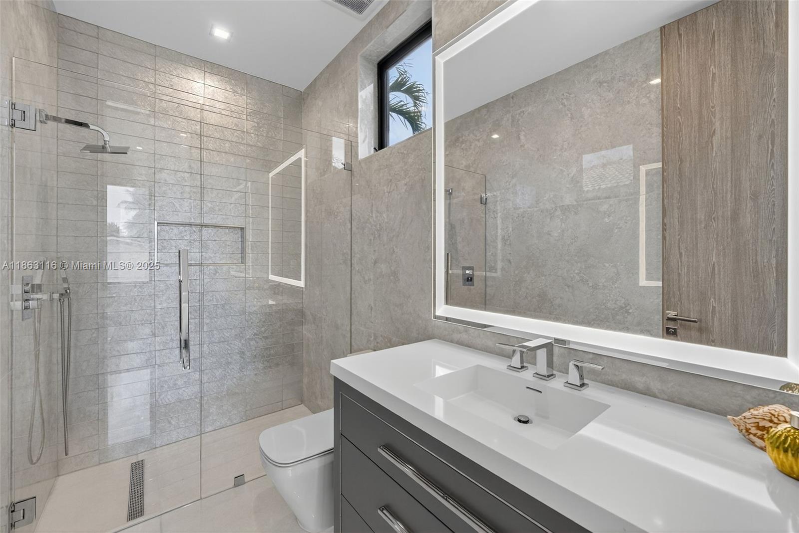Las Olas Isles - Residential