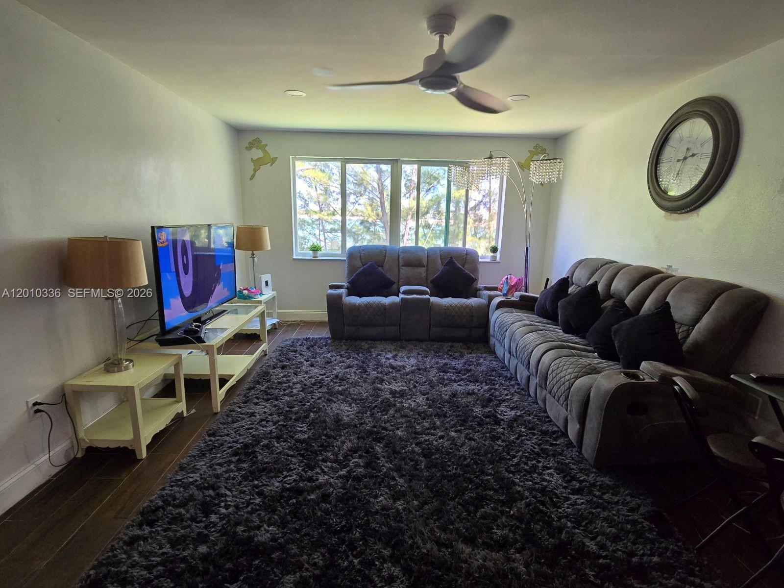 NARANJA LAKES CONDO NO 5 - Residential