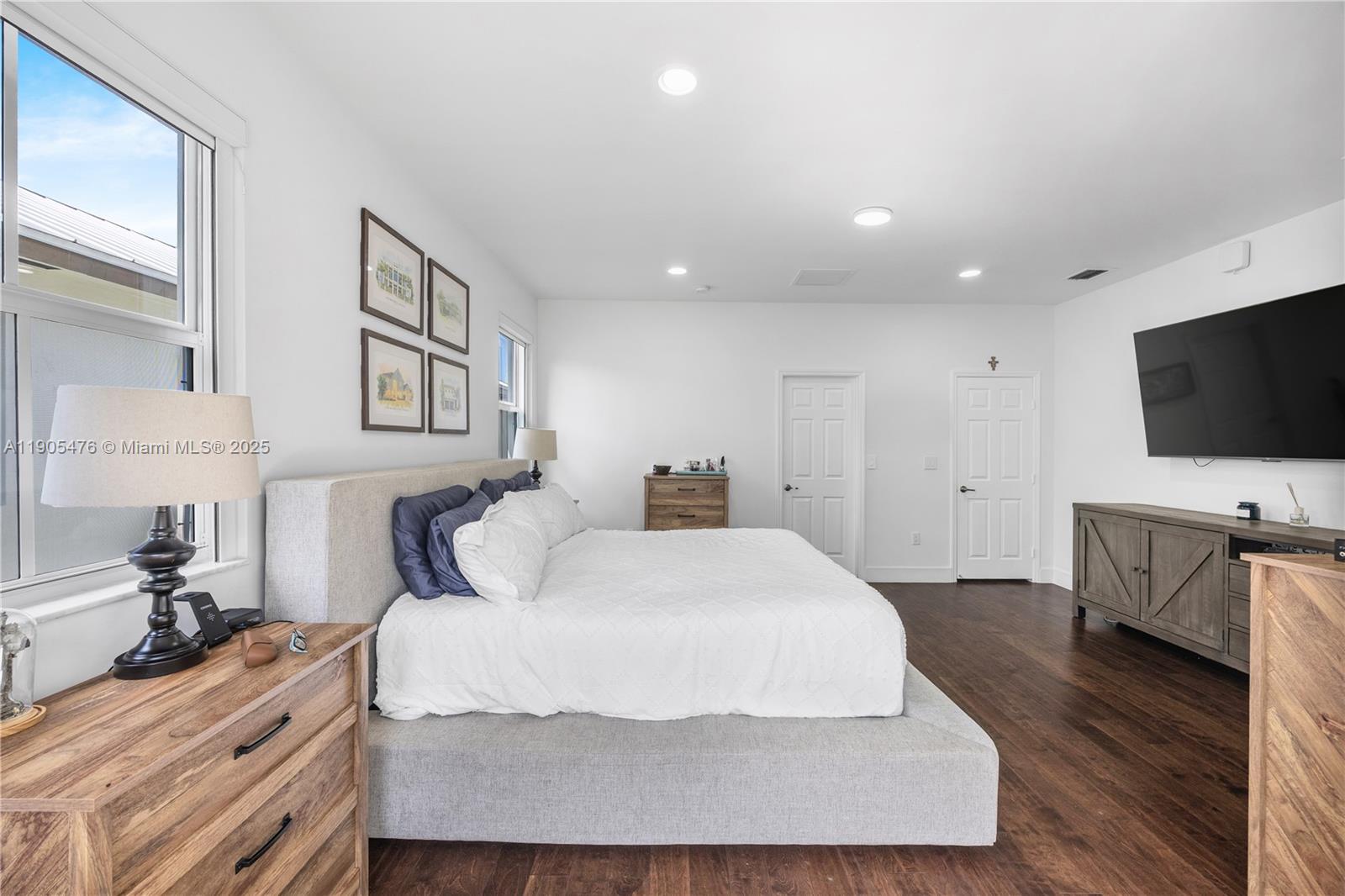 VINTAGE ESTATES - Residential