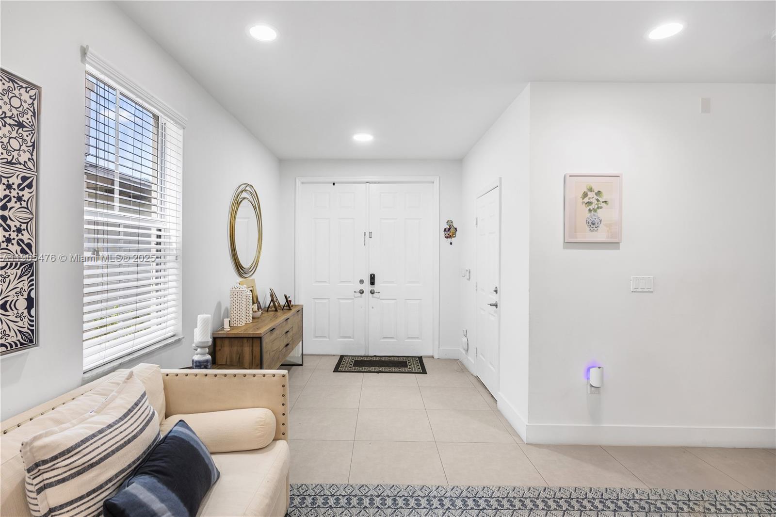 VINTAGE ESTATES - Residential