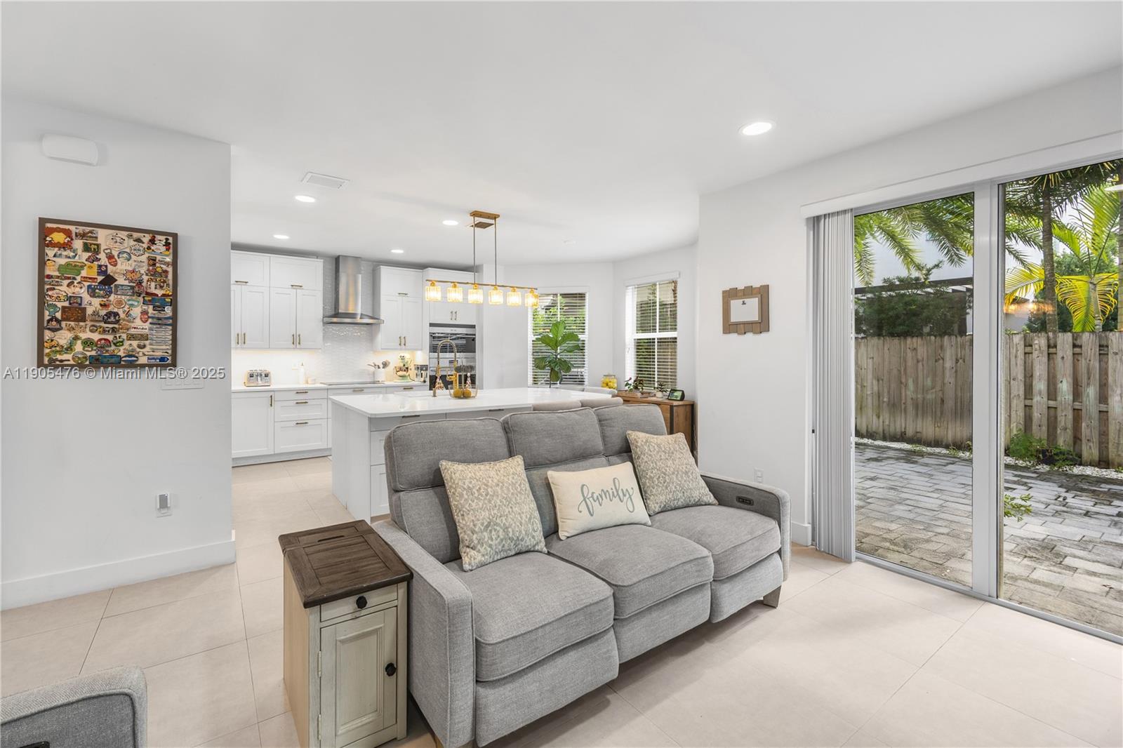 VINTAGE ESTATES - Residential