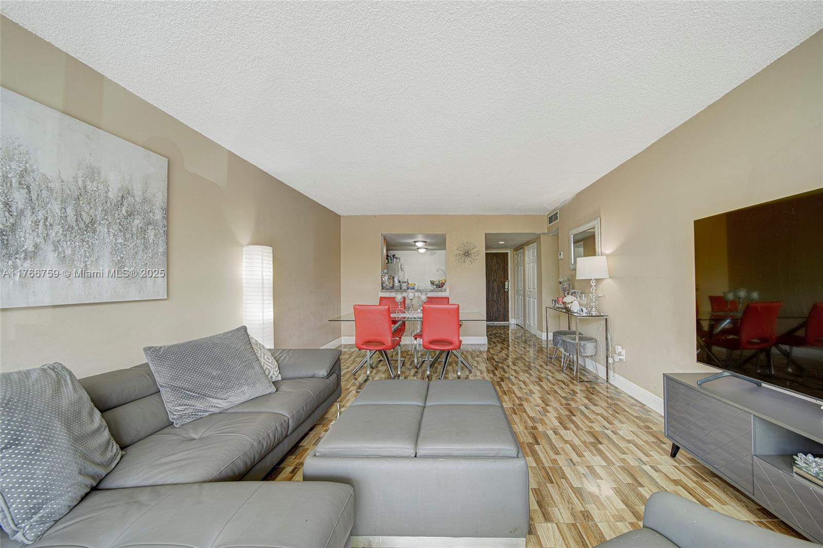 MONTECARLO CONDO - Residential