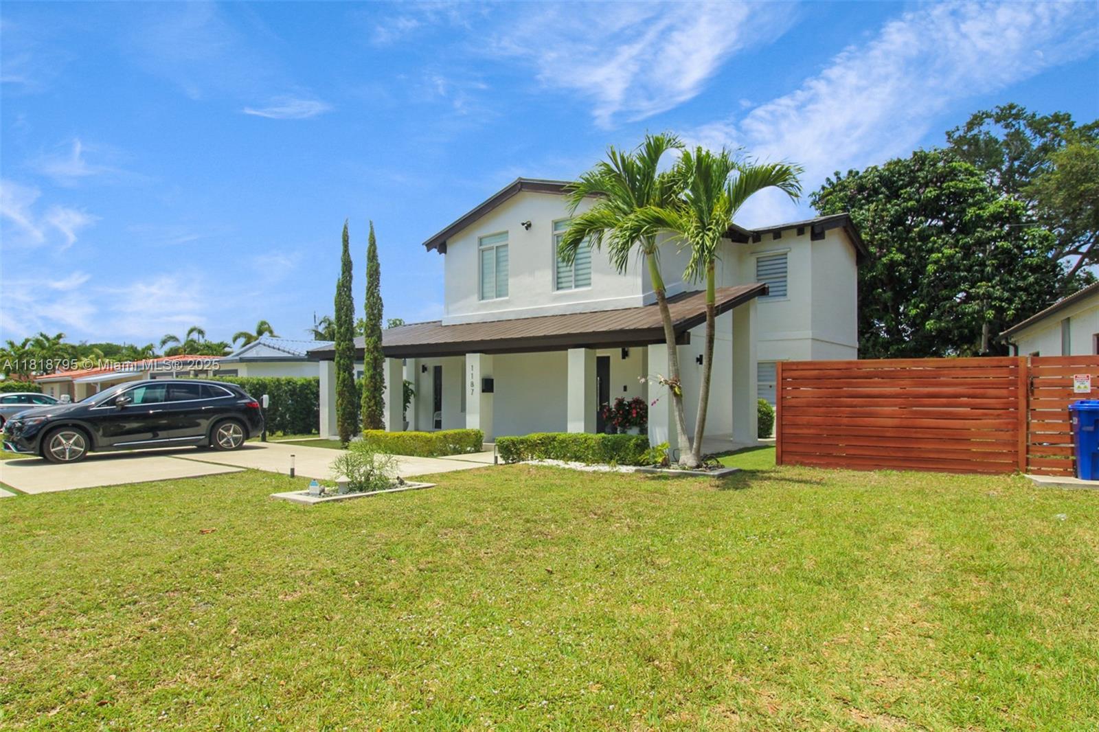 1187 Ne 182nd St 182, North Miami Beach, Miami-Dade County, Florida - 4 Bedrooms  
3 Bathrooms - 